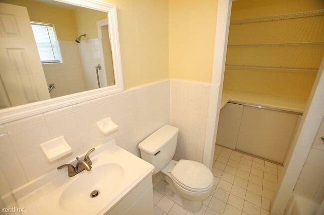 Foto del edificio - 2 br, 1 bath House - 114 S C Street