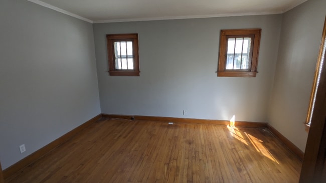 Building Photo - 524 S Hardy Ave