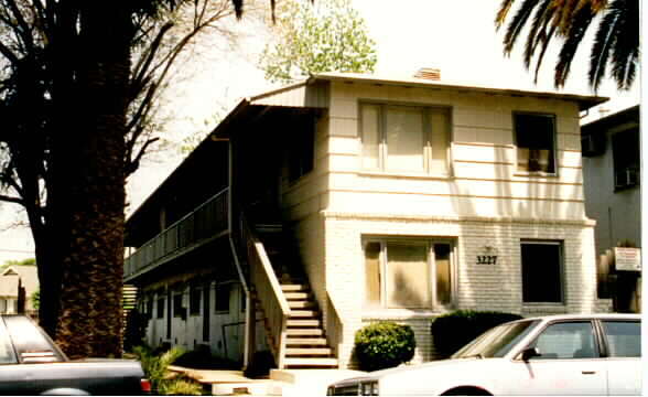Foto del edificio - 3227 W St