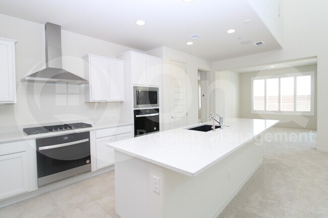 Foto del edificio - 13769 W Forest Pleasant Pl