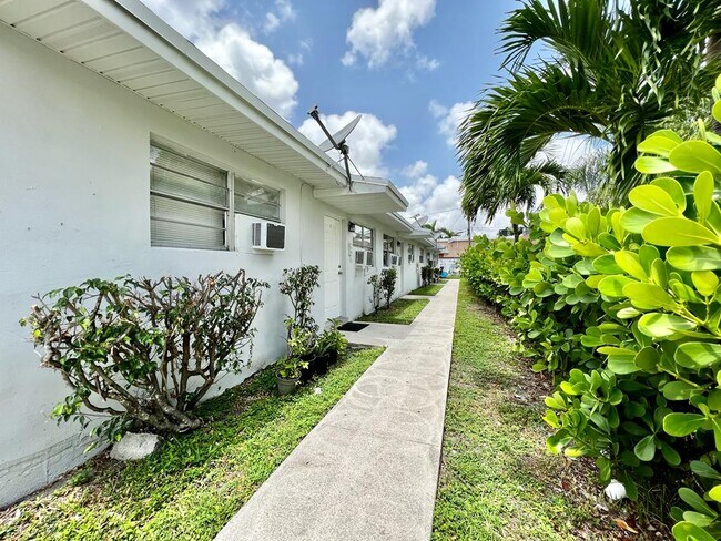 Foto del edificio - 833 NW 10th St