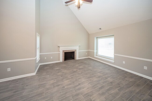 Building Photo - 6602 Meadow Bend Dr