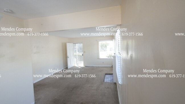 Foto del edificio - 3044 Hugo St