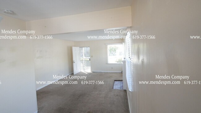 Building Photo - Charming 3 bd/ 1 bth Single Family Home in...