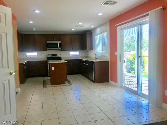 Building Photo - 180 Timeless View Ct