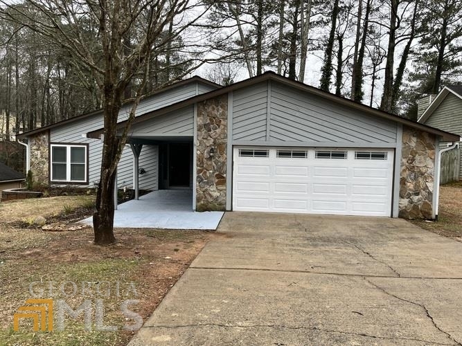 Primary Photo - 9985 Lake Forest Way