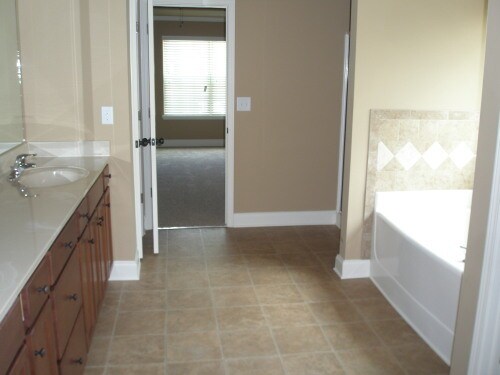 Foto del edificio - 3592 Fallen Oak Dr