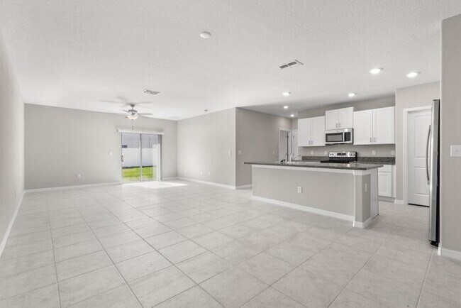 Building Photo - Like New Home For Rent in Touchstone