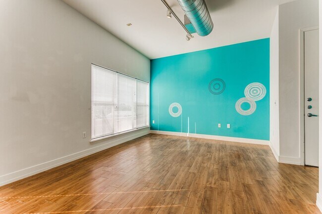 Foto del edificio - 1 Bedroom/1 Bath Condo Steele House Lofts