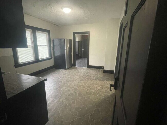 Building Photo - 2179 W 106th St