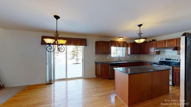 Foto del edificio - 2261 Indian Creek Cir