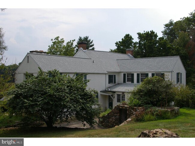 Building Photo - 1720 Newark Rd