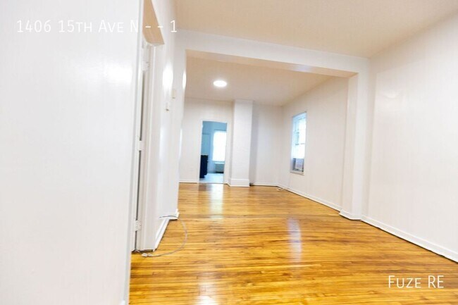 Foto del edificio - 1406 N 15th Ave