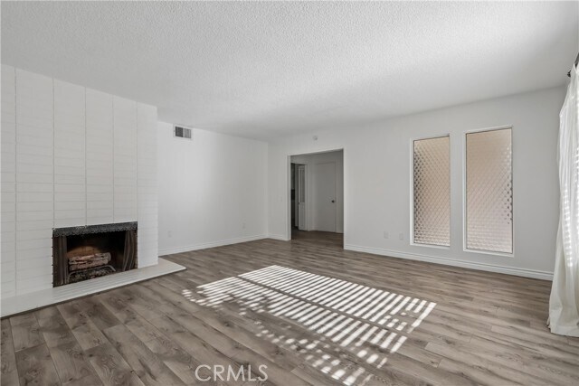 Building Photo - 1184 Lyndhurst Dr