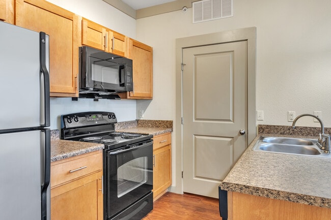 Building Photo - Riverside at Rockwater
