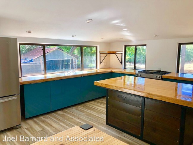 Foto del edificio - 3 br, 2 bath House - 1321 W San Antonio