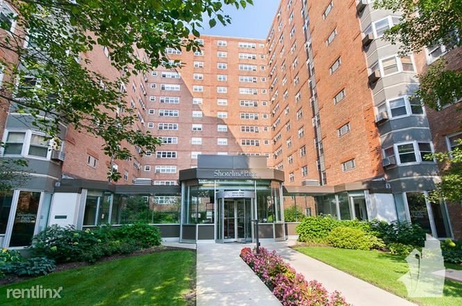 Primary Photo - 1 br, 1 bath - 4970 N Marine Dr Apt 921