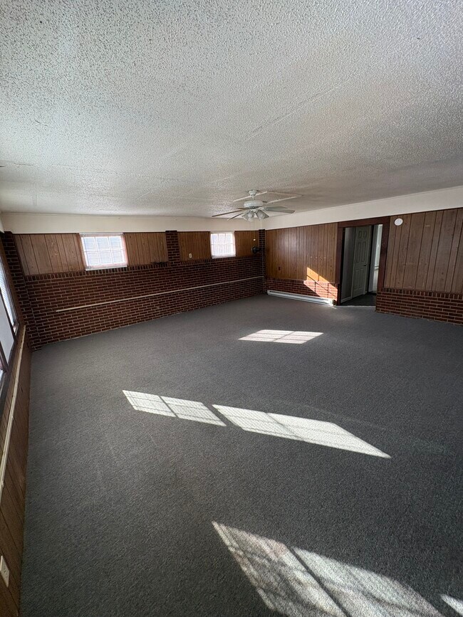 Foto del edificio - 5043 Old Marlboro Rd