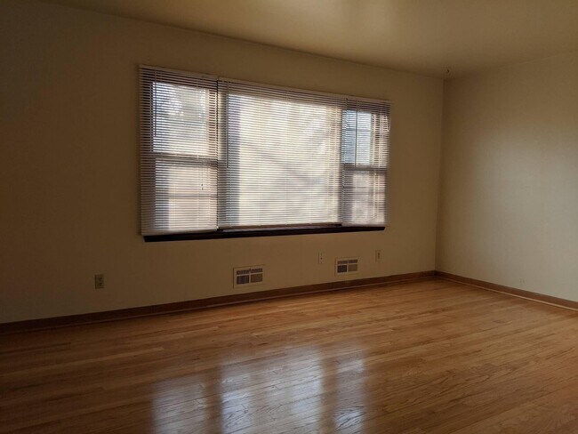 Foto del edificio - 5846 N 83rd St