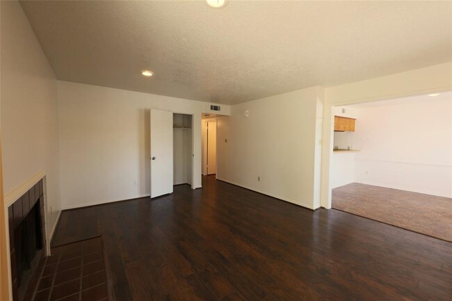 Foto del edificio - 11507 Meadow Ln