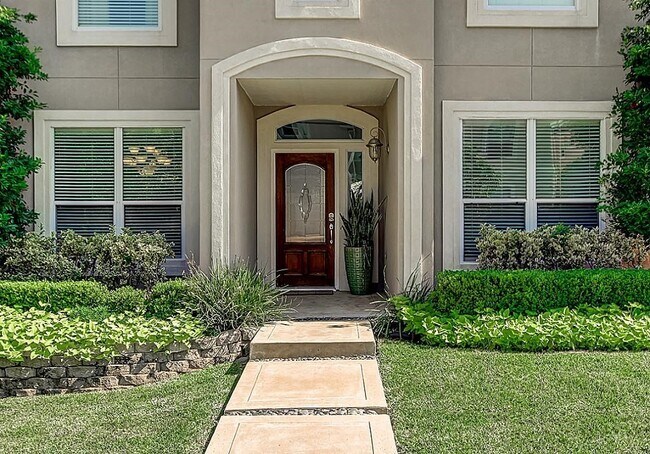 Foto del edificio - 11114 Sherwood Garden Dr