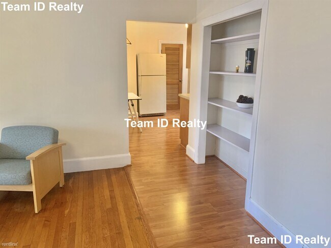 Building Photo - 3 br, 1.5 bath  - 225 Grove St