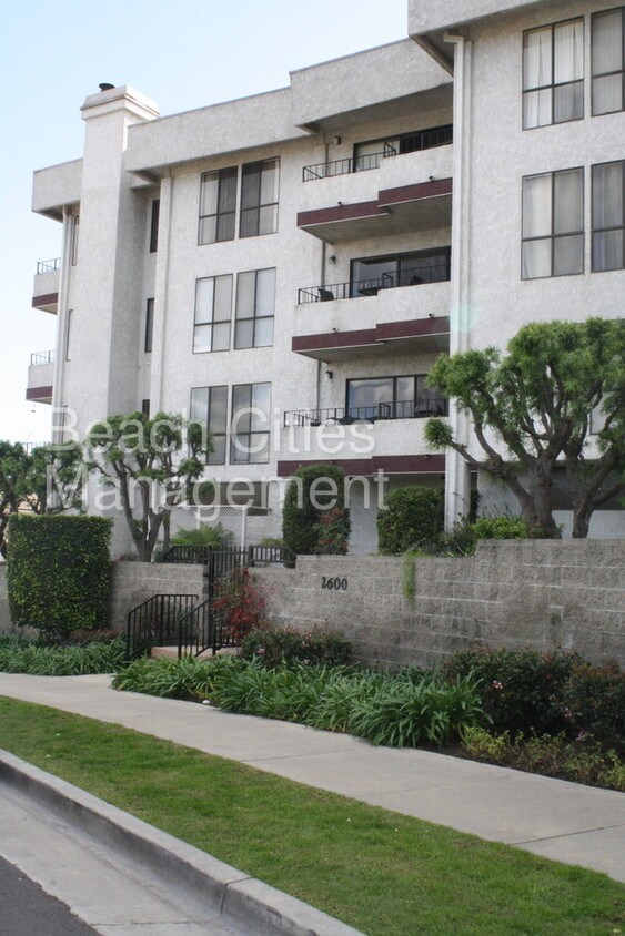 Primary Photo - 2600 E Panorama Dr