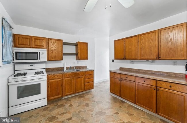 Foto del edificio - 1656 Yakona Rd