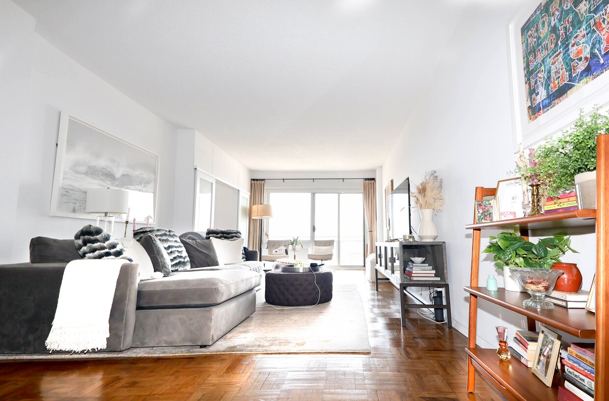 Foto principal - 60 E 8th St
