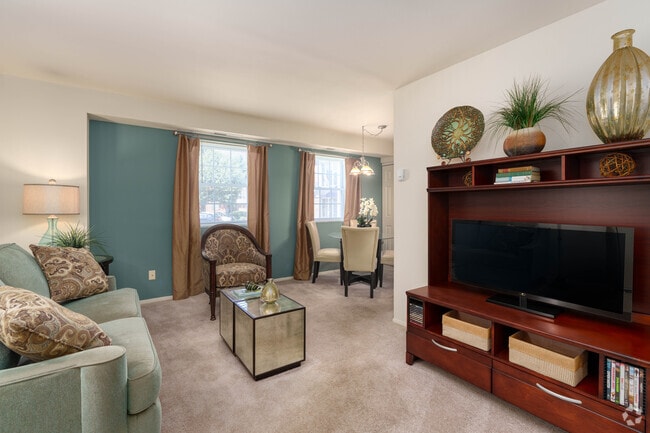 1 Bedroom Apartment - Southgate Apartments & Townhomes