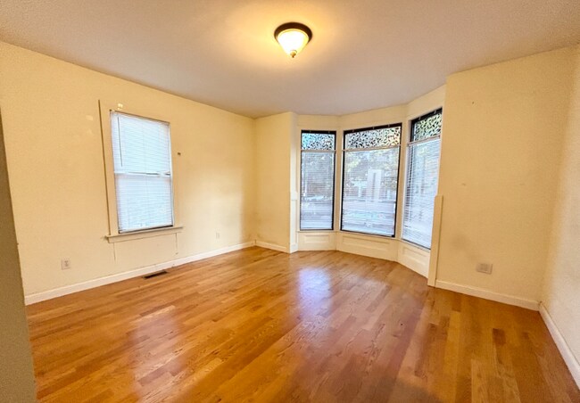 Building Photo - 1623 Tremont St