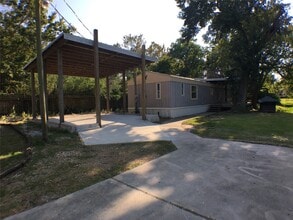 Building Photo - 505 Youpon Dr