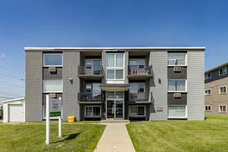 Building Photo - Calvin Manor