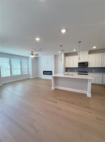 Foto del edificio - 7913 Sunset Blvd