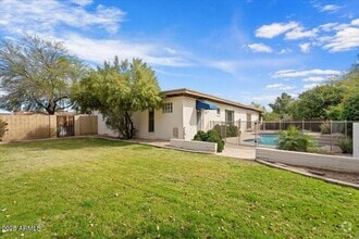 Building Photo - 5345 E Crocus Dr