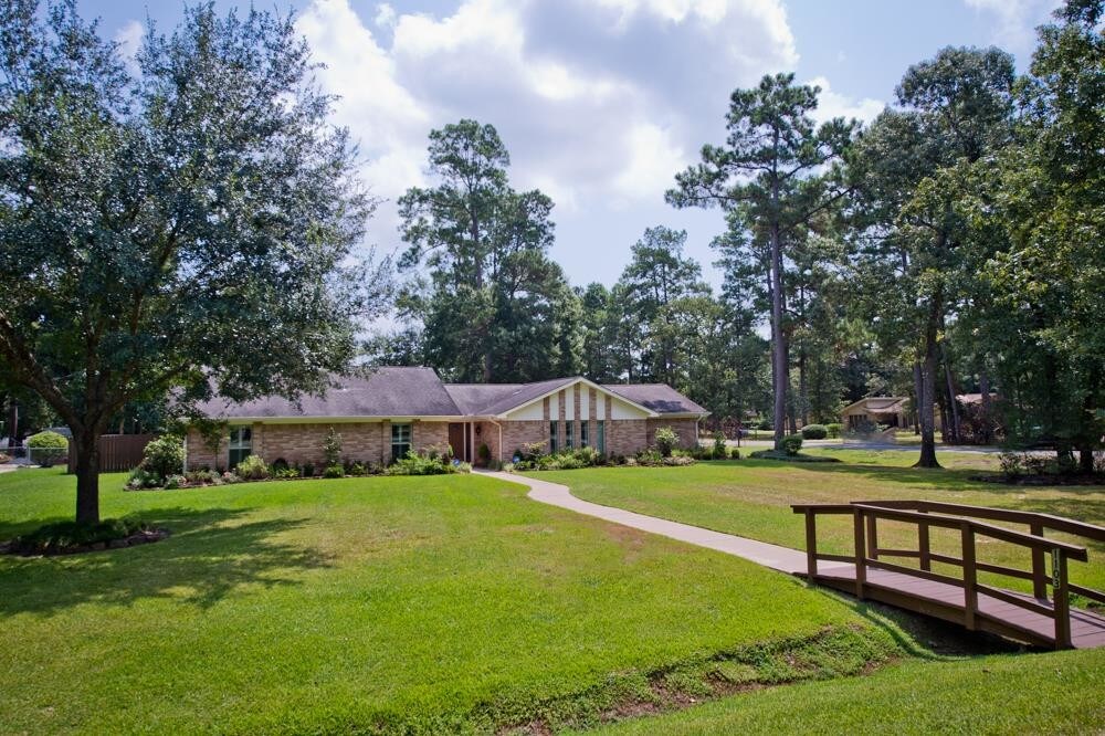 Primary Photo - 1103 Pinewood Blvd