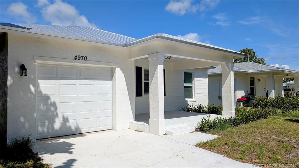 Foto principal - 4970 SE Jack Ave