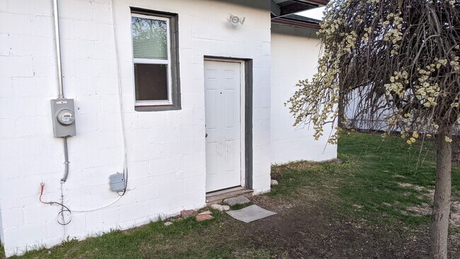 Building Photo - 620 Bloomfield Ave