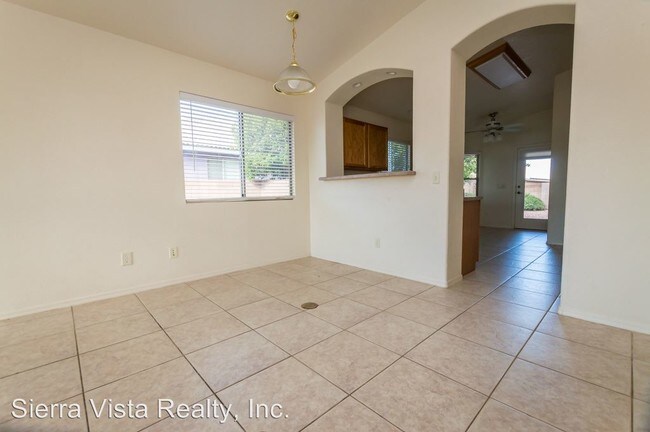Building Photo - 3 br, 2 bath House - 980 Tularosa Dr