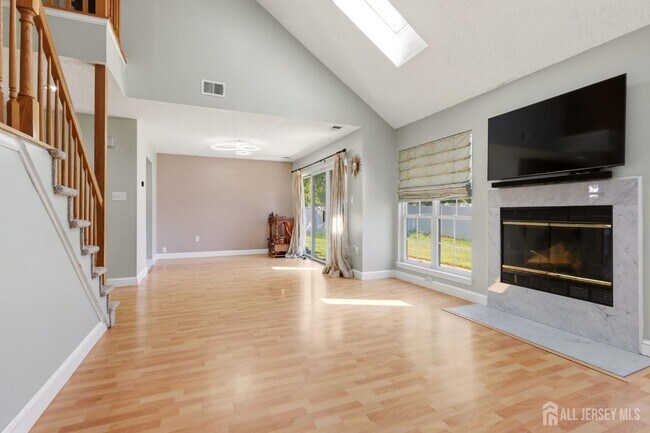 Foto del edificio - 50 Glen Oaks Ct