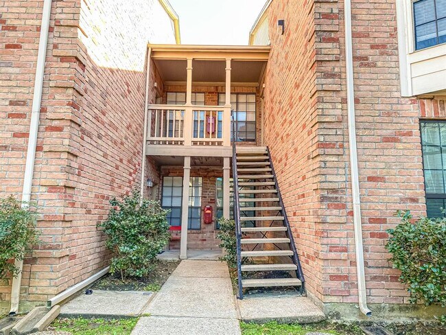 Foto del edificio - 2255 Braeswood Park Dr