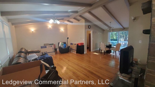 Building Photo - 3 br, 2.5 bath House - 44 Mack Hill Rd.