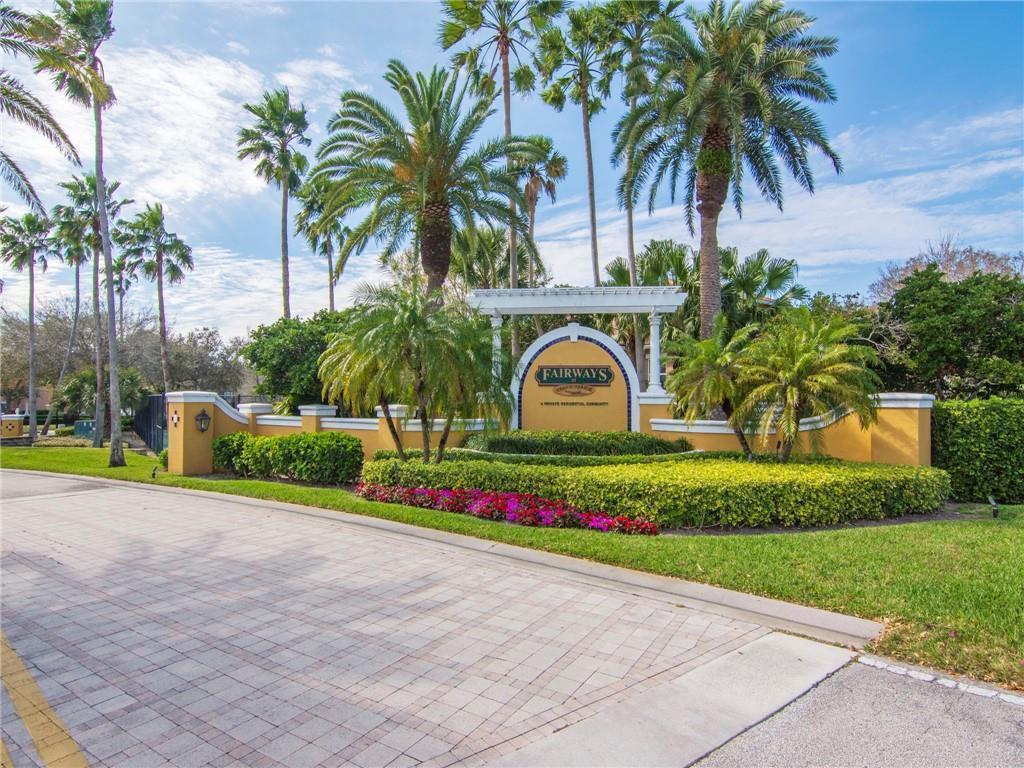Foto principal - 5020 Fairways Cir