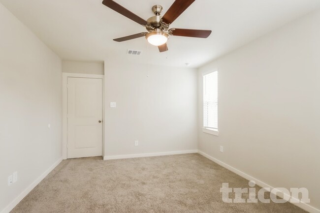 Interior Photo - Tricon Willow Creek