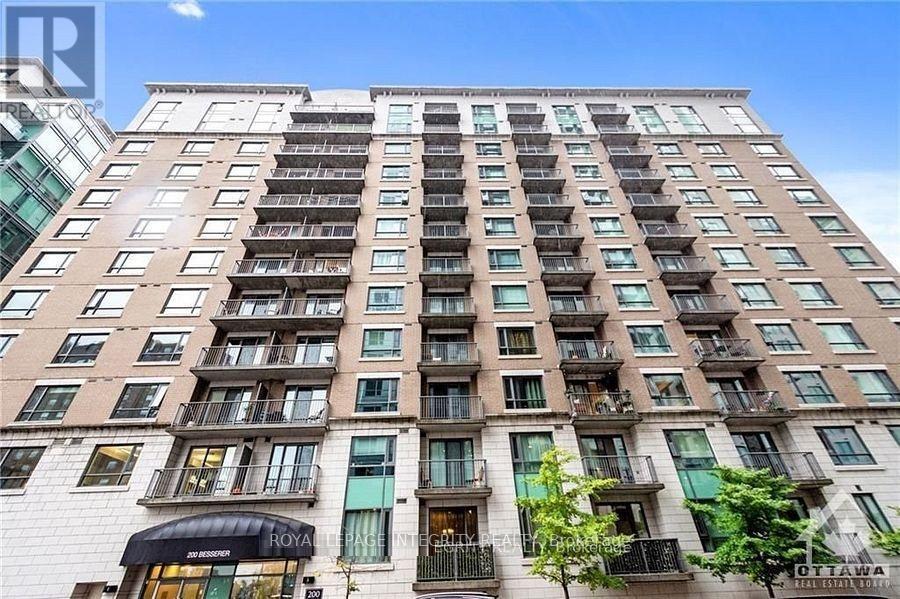 Photo principale - 200 Besserer St