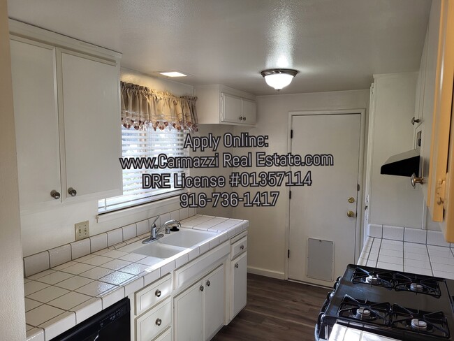 Foto del edificio - 6046 Vía Casitas