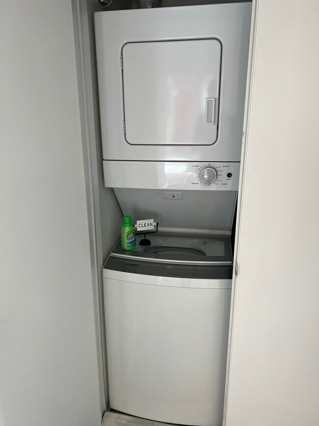 Washer/Dryer in every unit - Arbor Pointe Apartments