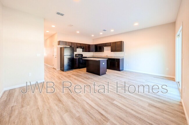 Foto del edificio - 6055 Carolines Ct