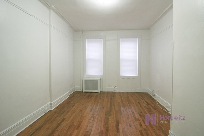 Building Photo - 28-29-29 43rd St