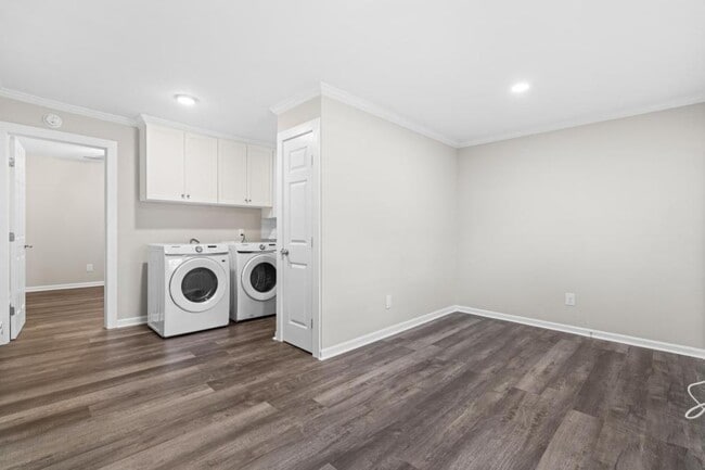 Building Photo - Parkside at Davie